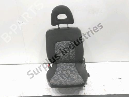Sedile anteriore sinistro MITSUBISHI L200 (K7_T, K6_T, K5_T) 2.5 TD 4WD (K74T) (99 hp) 32311515