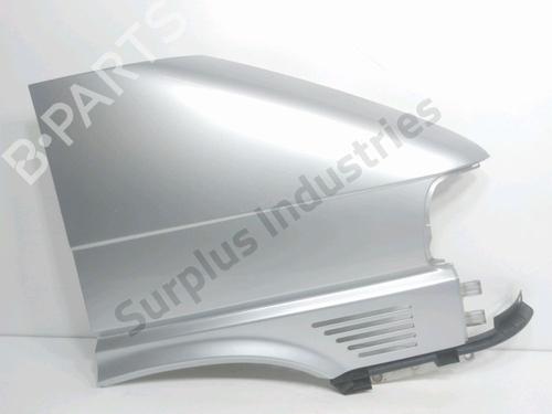 Used Right front fenders VW TRANSPORTER T4 Bus (70B, 70C, 7DB, 7DK, 70J, 70K, 7DC, 7DJ) 2.5 TDI (102 hp) 32379809