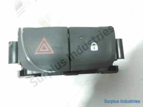 Bouton de warning RENAULT TRAFIC III Van (FG_) 1.6 dCi 90 (FGME) (90 hp) 31954817