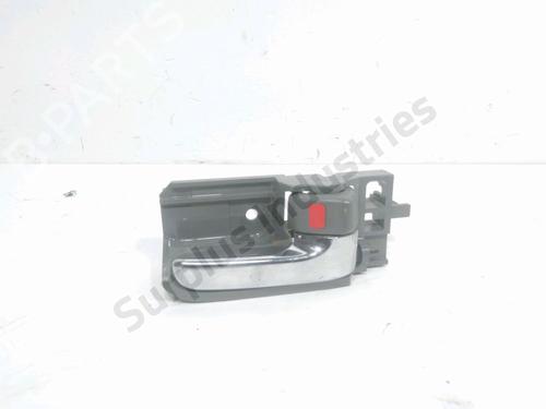 Used Front right interior door handle TOYOTA HILUX VII Pickup (_N1_, _N2_, _N3_) 2.5 D-4D 4WD (KUN25_, KUN25R) (120 hp) 32131570