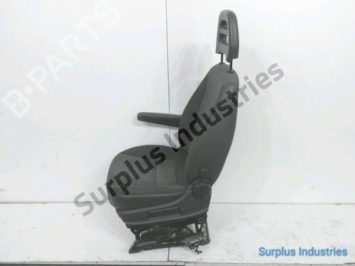 Left front seat CITROËN JUMPER II Bus 2.2 HDi 130 | BP32435045C15
