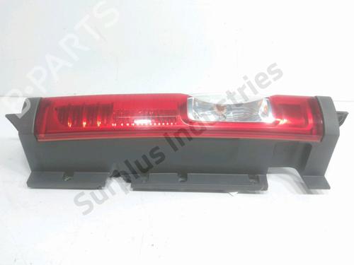 Høyre baklys RENAULT TRAFIC II Van (FL) 2.0 dCi 90 (FL0H, FL00, FL01, FL0M, FL0P, FL0S) (90 hp) 31955705