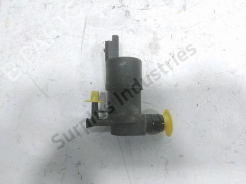 Washer pump RENAULT MASTER III Van (FV) 2.3 dCi 165 FWD (FV0P, FV0U, FV11, FV12, FV1E) | BP31955838E24 - Image 2