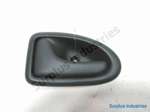 Used Front left interior door handle RENAULT TRAFIC II Bus (JL) 1.9 dCI 100 (JL0C, JL0K) (101 hp) 31955241