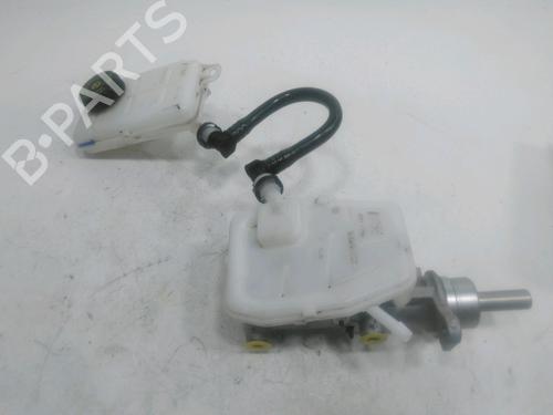 Used Brake master cylinder Brake master cylinder RENAULT TRAFIC III Van (FG_) 1.6 dCi 90 (FGME) (90 hp) 33973360 33973360
