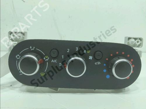 climate-control-renault-trafic-iii-van-fg_-2014-39942821 main image
