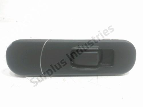 Used Left rear window switch MITSUBISHI L200 (K7_T, K6_T, K5_T) 2.5 TD 4WD (K74T) (115 hp) 32488906