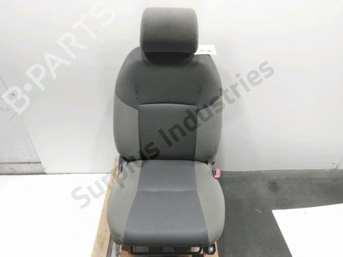 Sedile anteriore destro TOYOTA HILUX VII Pickup (_N1_, _N2_, _N3_) 2.5 D-4D 4WD (KUN25_, KUN25R) (120 hp) 32311508