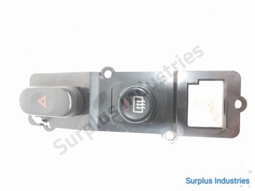 Comutador / Botão 4 piscas MITSUBISHI L200 (K7_T, K6_T, K5_T) 2.5 TD 4WD (K74T) (99 hp) 32379807