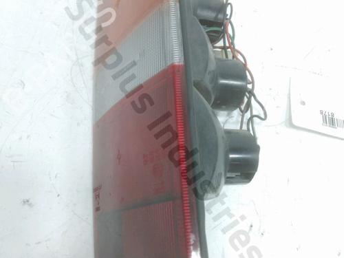 right-taillight-suzuki-vitara-et-2003-2004-2005-31955717 main image
