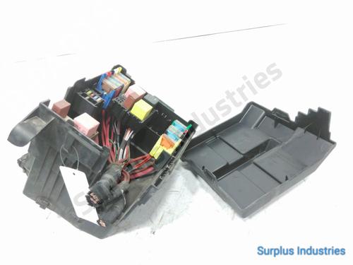 Used Fuse box Fuse box RENAULT TRAFIC II Bus (JL) 2.0 dCi 115 (JL00, JL01, JL0H, JL0M, JL0U) (114 hp) 33816088 33816088