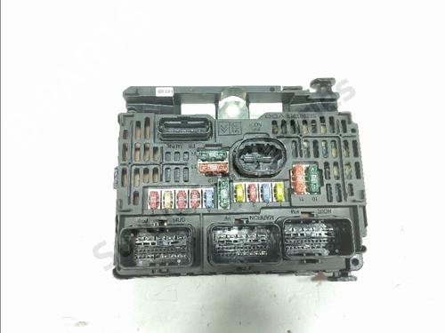 Used Fuse box Fuse box 37281569 37281569