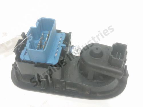 Left front window switch RENAULT MASTER III Van (FV) 2.3 dCi 125 FWD (FV0C, FV0D, FV0G, FV0H, FV0J, FV0K,... | BP33262251I27 - Image 3