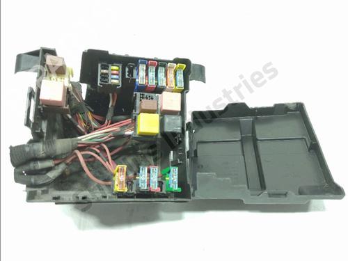 Fuse box RENAULT TRAFIC II Van (FL) 2.0 dCi 90 (FL0H, FL00, FL01, FL0M, FL0P, FL0S) | BP36288965E1 - Image 3