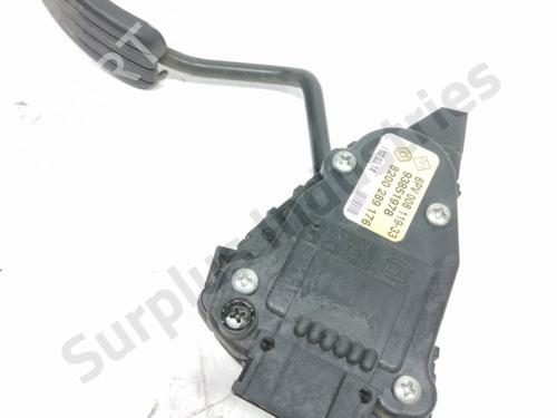 Used Pedal Pedal RENAULT TRAFIC II Van (FL) 2.0 dCi 90 (FL0H, FL00, FL01, FL0M, FL0P, FL0S) (90 hp) 33191304 33191304
