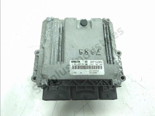 Used Engine control unit (ECU) Engine control unit (ECU) RENAULT TRAFIC III Van (FG_) 1.6 dCi 90 (FGME) (90 hp) 36465493 36465493