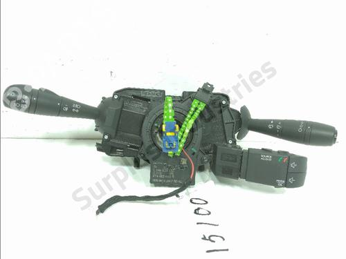 steering-wheel-controls-renault-trafic-iii-van-fg_-2014-39942820 main image