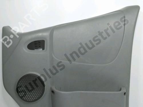 Used Front right panel RENAULT TRAFIC II Bus (JL) 2.0 dCi 115 (JL00, JL01, JL0H, JL0M, JL0U) (114 hp) 31998902