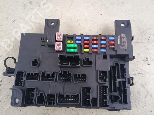 Used Fuse box Fuse box 38693281 38693281