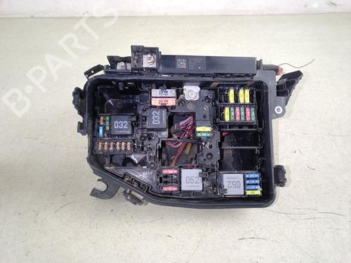 Used Fuse box Fuse box 39131455 39131455