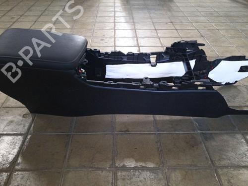 Armrest / Center console LEXUS NX (_Z1_) 300h AWD (AYZ15, AYZ15_, AYZ15R) | BP38688747I20 - Image 3
