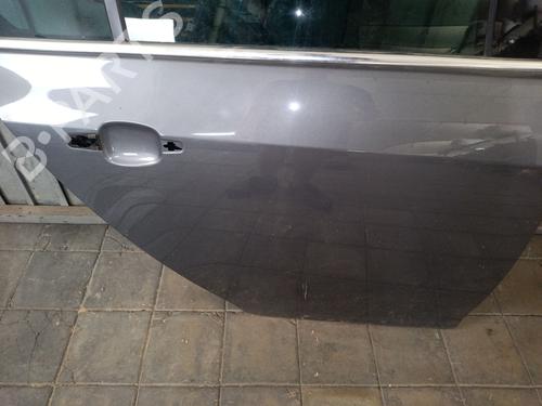 Puerta trasera derecha Puerta trasera derecha 39122445 39122445