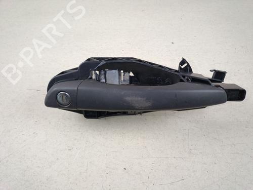 Used Front left exterior door handle Front left exterior door handle 39121223 39121223