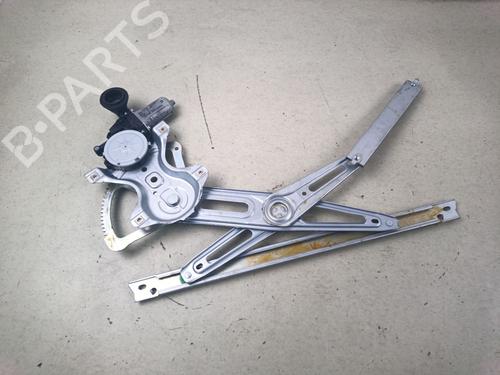 Used Right front window motor Right front window motor TOYOTA YARIS (_P13_) 1.5 Hybrid (NHP130_, NHP130) (101 hp) 39130572 39130572
