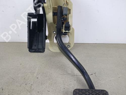 Pedal freno Pedal freno 39131040 39131040