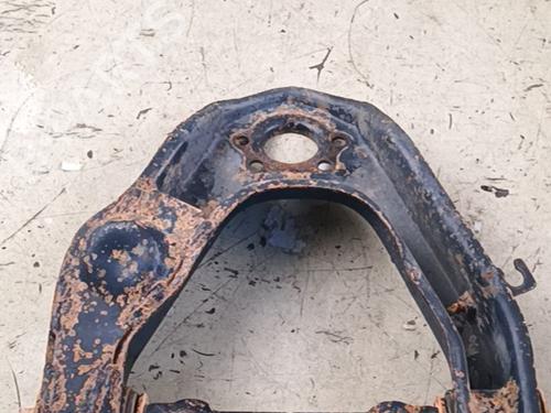 Used Left front suspension arm Left front suspension arm NISSAN TERRANO II (R20) 2.7 TD 4WD (101 hp) 39766457 39766457