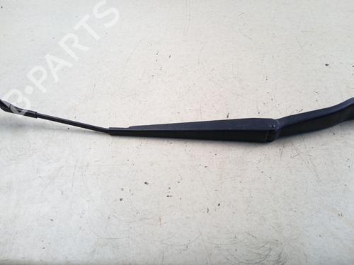 Used Front windshield wiper arm Front windshield wiper arm 38698935 38698935