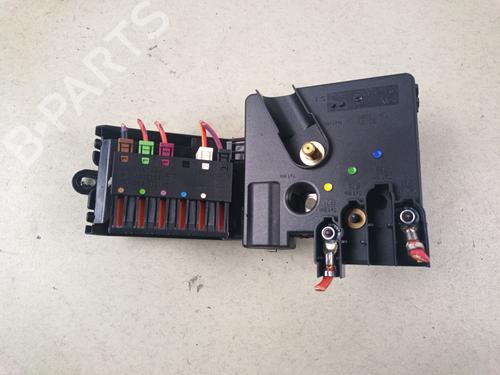 Used Fuse box Fuse box 39131401 39131401
