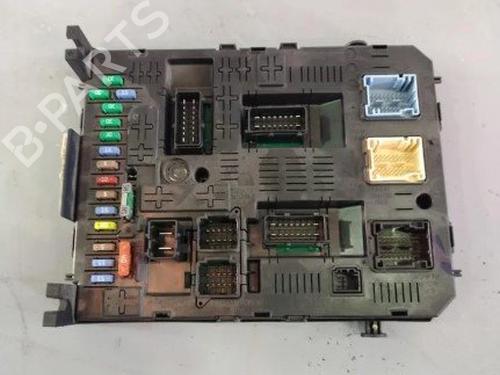 Used Fuse box Fuse box 39131770 39131770