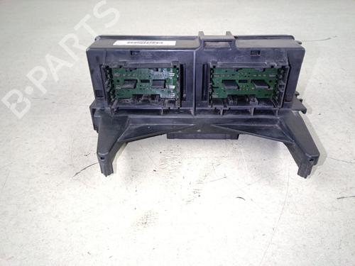 Used Fuse box Fuse box 39131843 39131843