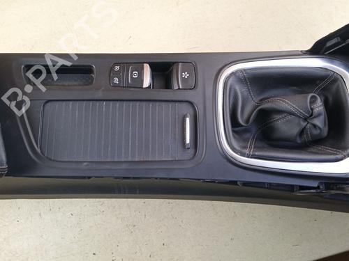 Middle console RENAULT MEGANE IV Hatchback (B9A/M/N_) 1.5 Blue dCi 115 (B9A6) | BP39131475I22 - Image 3