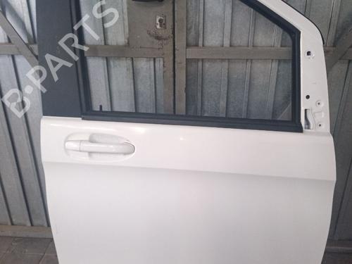 right-front-door-mercedes-benz-vito-tourer-w447-2014-38687787 main image