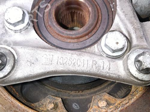 Used Right front steering knuckle Right front steering knuckle OPEL INSIGNIA A (G09) 2.8 V6 Turbo OPC 4x4 (68) (325 hp) 39124428 39124428
