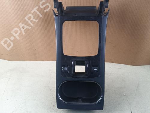 mittelkonsole-subaru-outback-bs-2014-38693594 main image