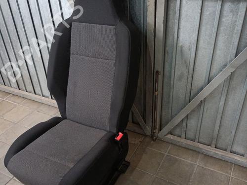 Used Right front seat Right front seat 39131062 39131062