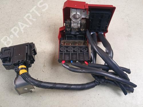 Used Fuse box Fuse box 38693401 38693401