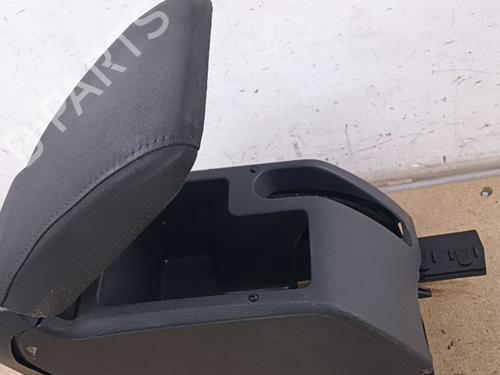 Armrest / Center console VW GOLF PLUS V (5M1, 521) 1.6 TDI | BP40218621I20 - Image 5