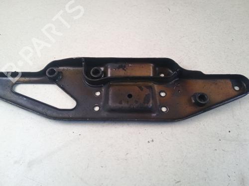 Used Engine mount Engine mount MERCEDES-BENZ SPRINTER 3,5-t Van (B906) 310 CDI (906.631, 906.633, 906.635, 906.637) (95 hp) 39636144 39636144