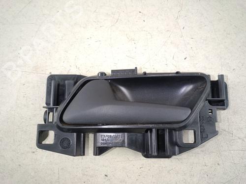 Used Front left interior door handle Front left interior door handle 38698900 38698900