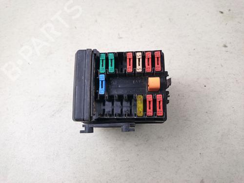Used Fuse box Fuse box 39131759 39131759