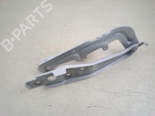 hingedoor-check-strap-mercedes-benz-b-class-sports-tourer-w247-2018-39120848 main image