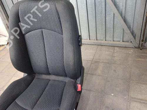 Used Right front seat Right front seat 39131058 39131058