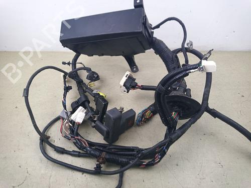 Used Fuse box Fuse box 38687677 38687677