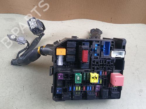 Used Fuse box Fuse box 38693402 38693402