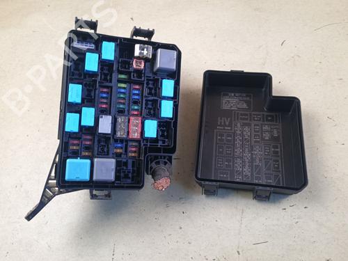 Used Fuse box Fuse box 39132717 39132717