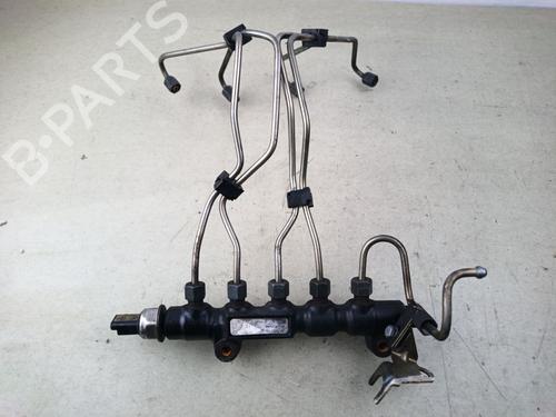 injection-rail-citroen-c4-coupe-la_-2004-2005-2006-2007-2008-2009-2010-2011-2012-2013-38686020 main image